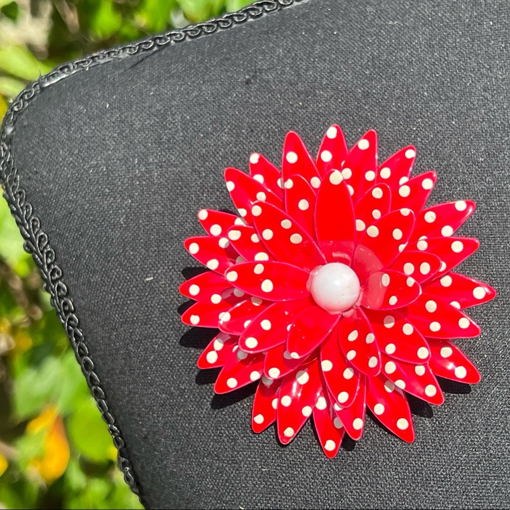 MISSING ! 
!!   Vintage Red & White Polka Dot Flower Pin